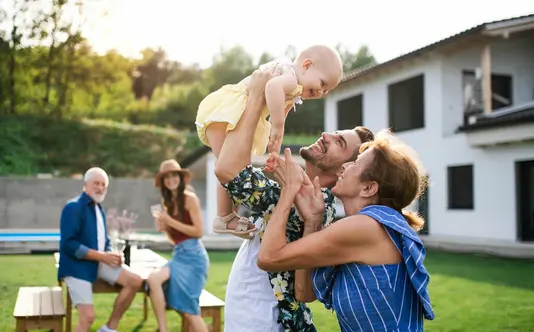 Haus-Familie-Wohnen-Garten-Serie-30-08